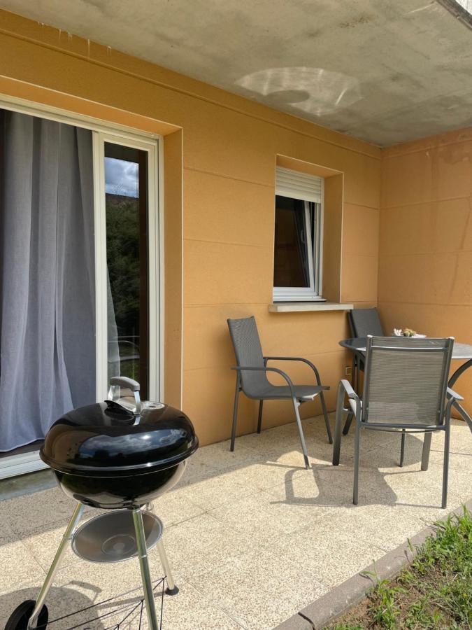 L'Evasion Verte - Parking Prive Langres Bagian luar foto
